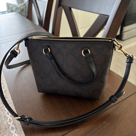 Authentic coach bag - Picture 3 of 5